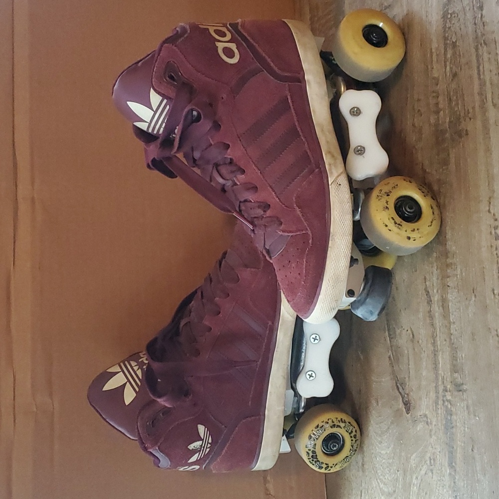 Custom rollerskates